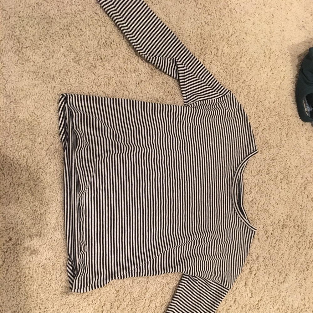 long sleeve girls black and white striped shirt
